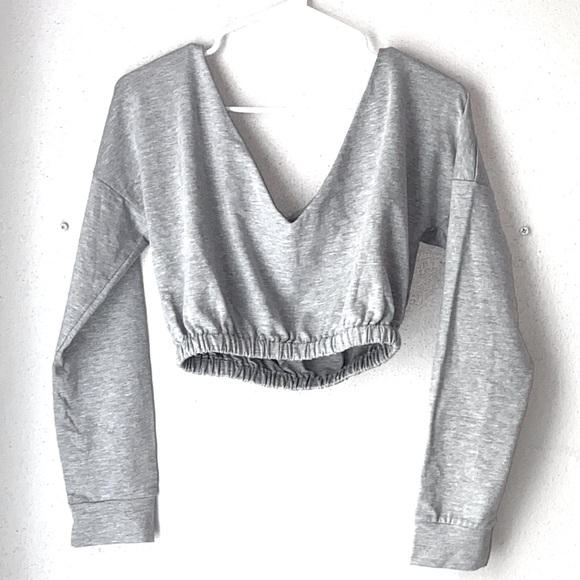 NWT. Zaful V Neck Cropped Sweater. - Picture 6 of 9